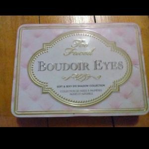 Toofaced BOUDOIR EYES